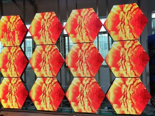 OEM P4 Creative LED Display Screen Hexagon For Airport Subway